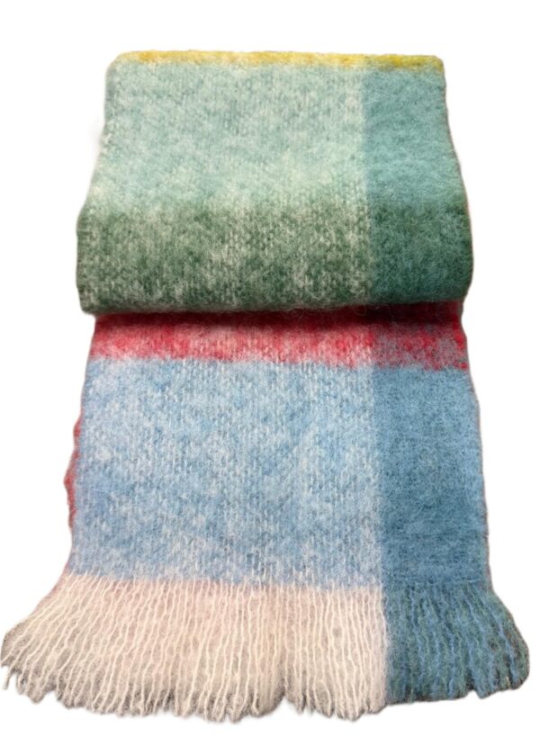 Mohair Scarves in Luxurious Colours - Image 27